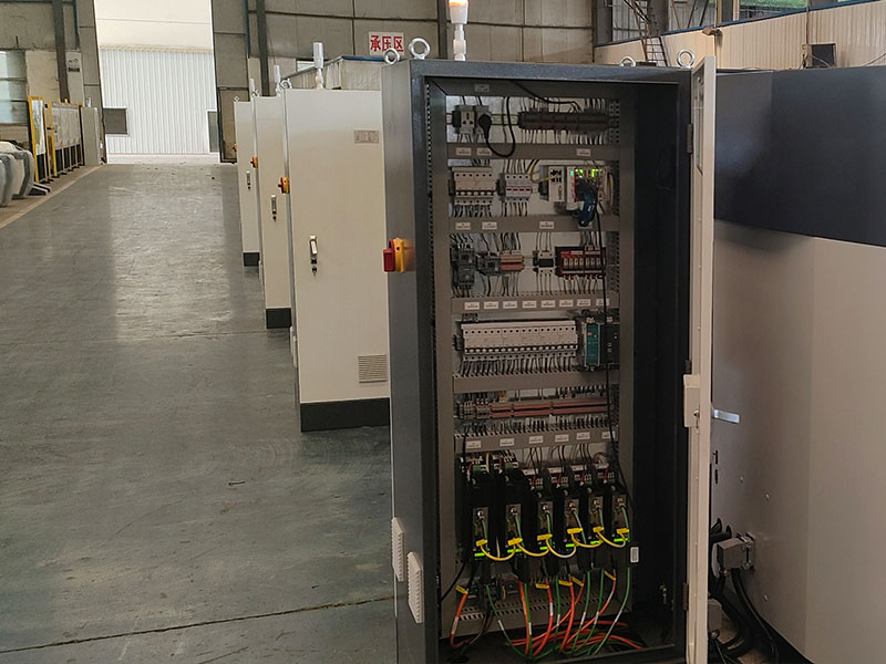 HQ600-S-8P CNC قضبان النحاس تخريم ماكينة