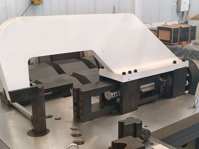 HQ400-1200B ماكينة CNC لثني قضبان النحاس