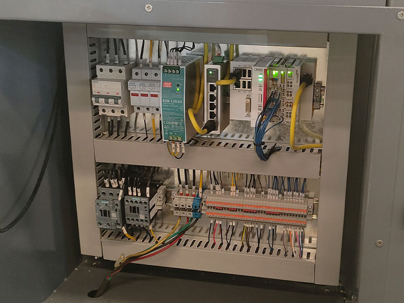 HQ400-1200B ماكينة CNC لثني قضبان النحاس