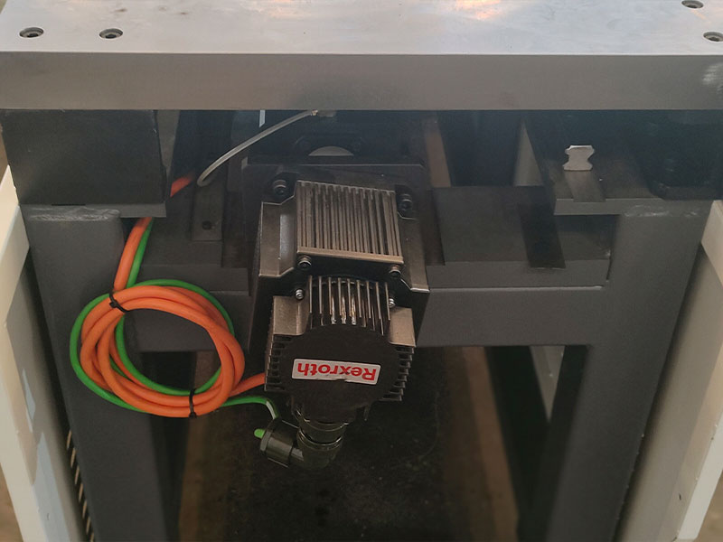 HQ400-1200B ماكينة CNC لثني قضبان النحاس