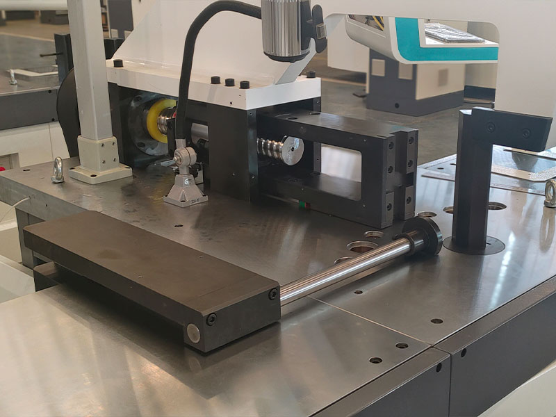 HQ400-1200B ماكينة CNC لثني قضبان النحاس